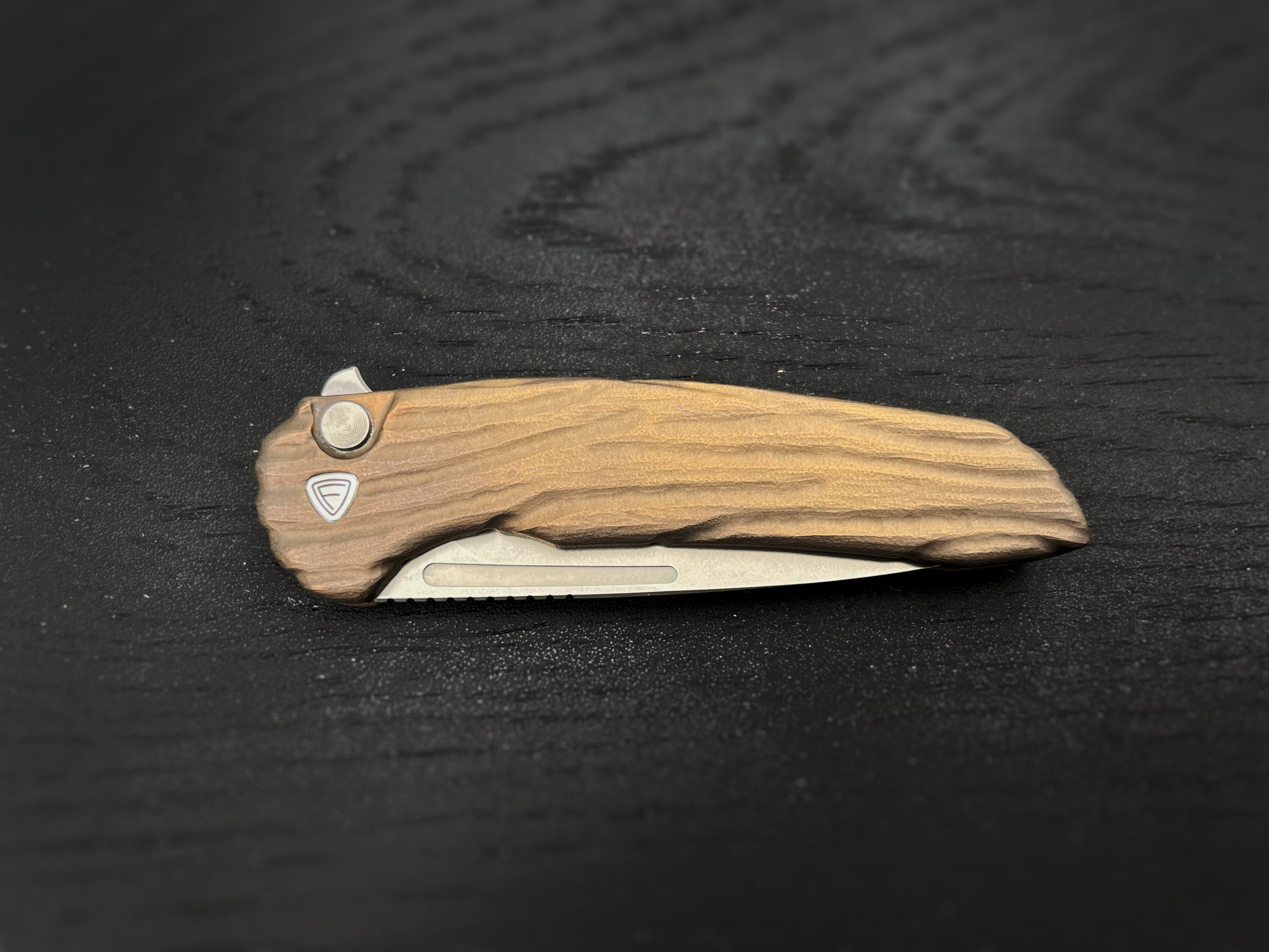 Stinger Button Lock - Wood-tanium